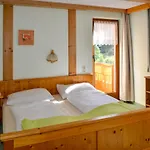 Simon-1 By Interhome Appartement