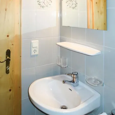 Simon-1 By Interhome شقة