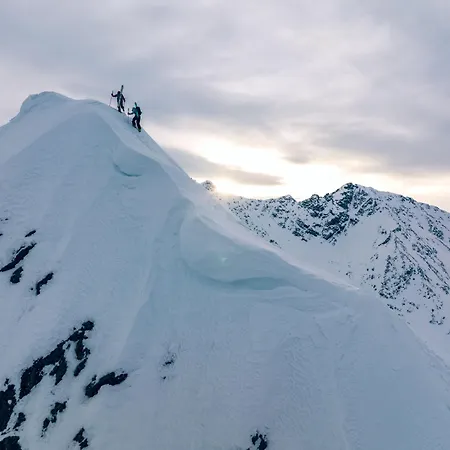 Simon-1 By Interhome