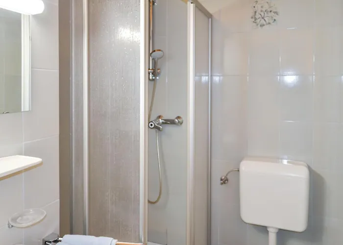 Simon-1 By Interhome *